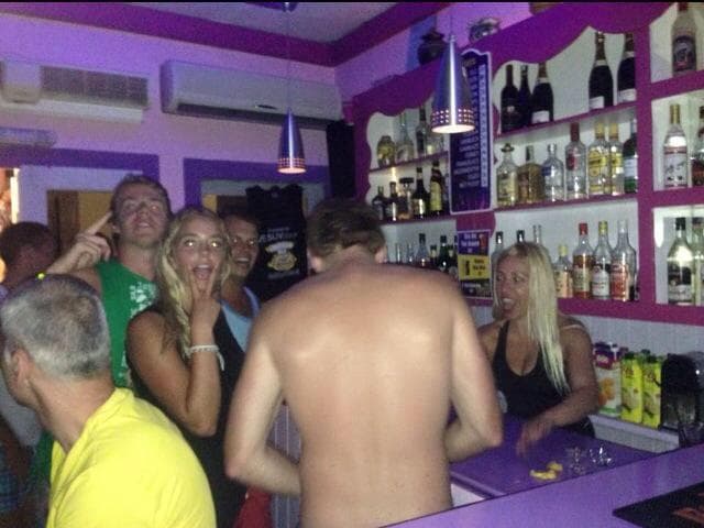 Vesuvios Bar image 6