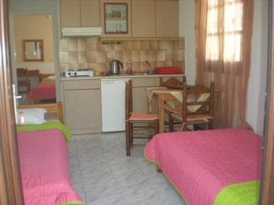 Zorbas Rooms and Apartments image 5